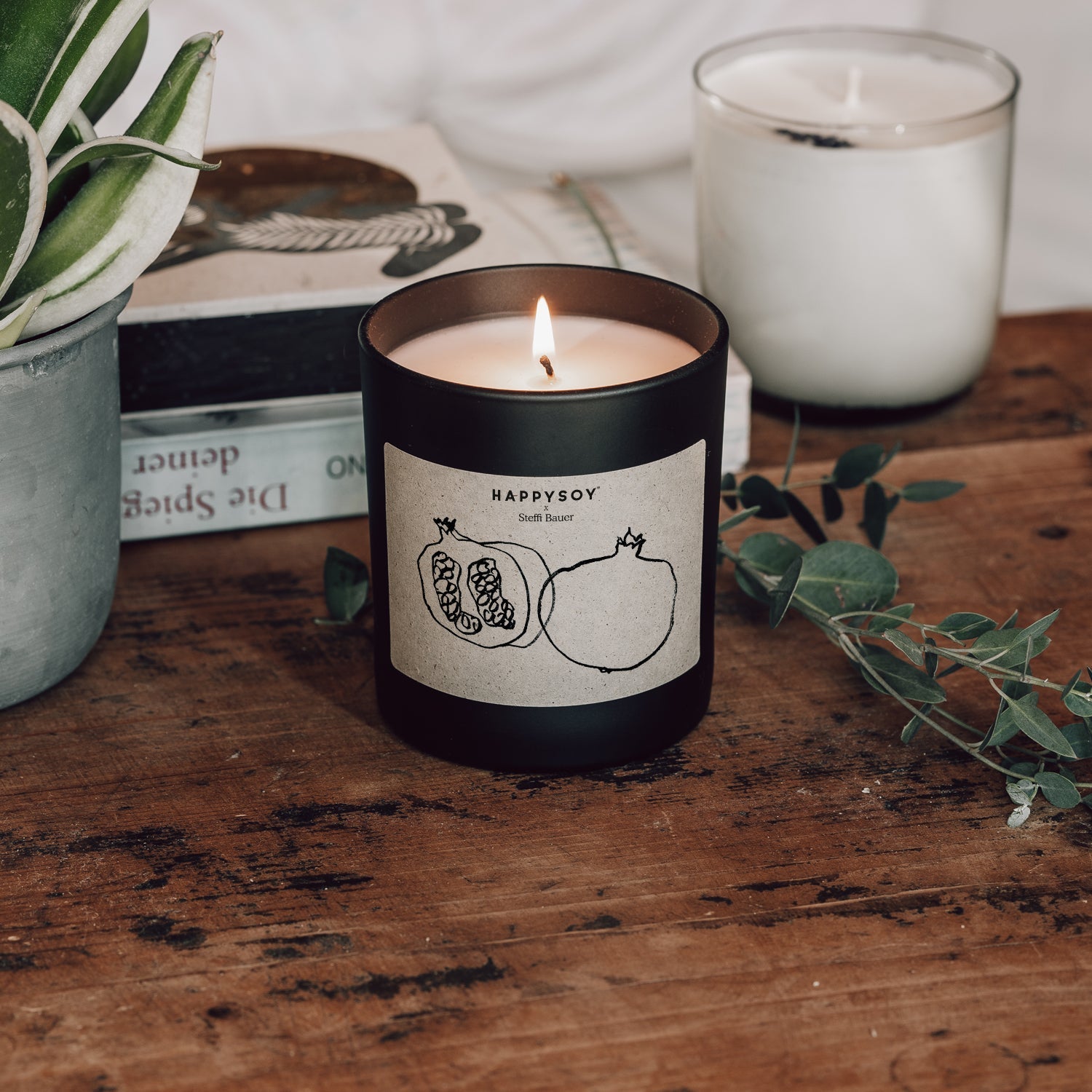 Duftkerze - HAPPYSOY® Art Collection by Steffi Bauer "Granatapfel" - Happysoy®