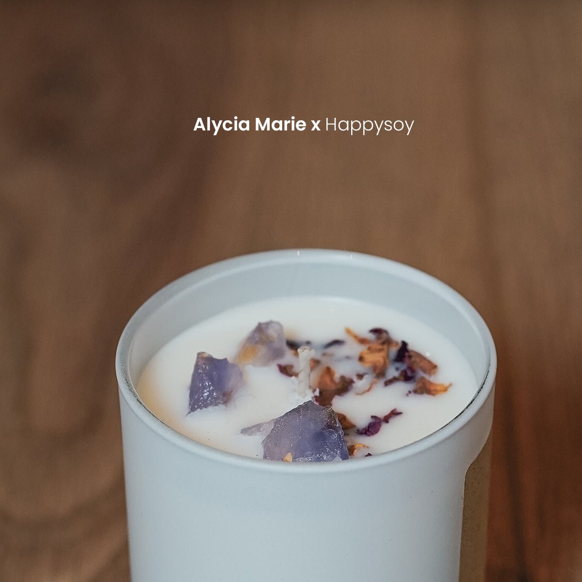 Séance - Duftkerze mit Amethyst und Rosenblättern - Alycia Marie x Happysoy - Happysoy®
