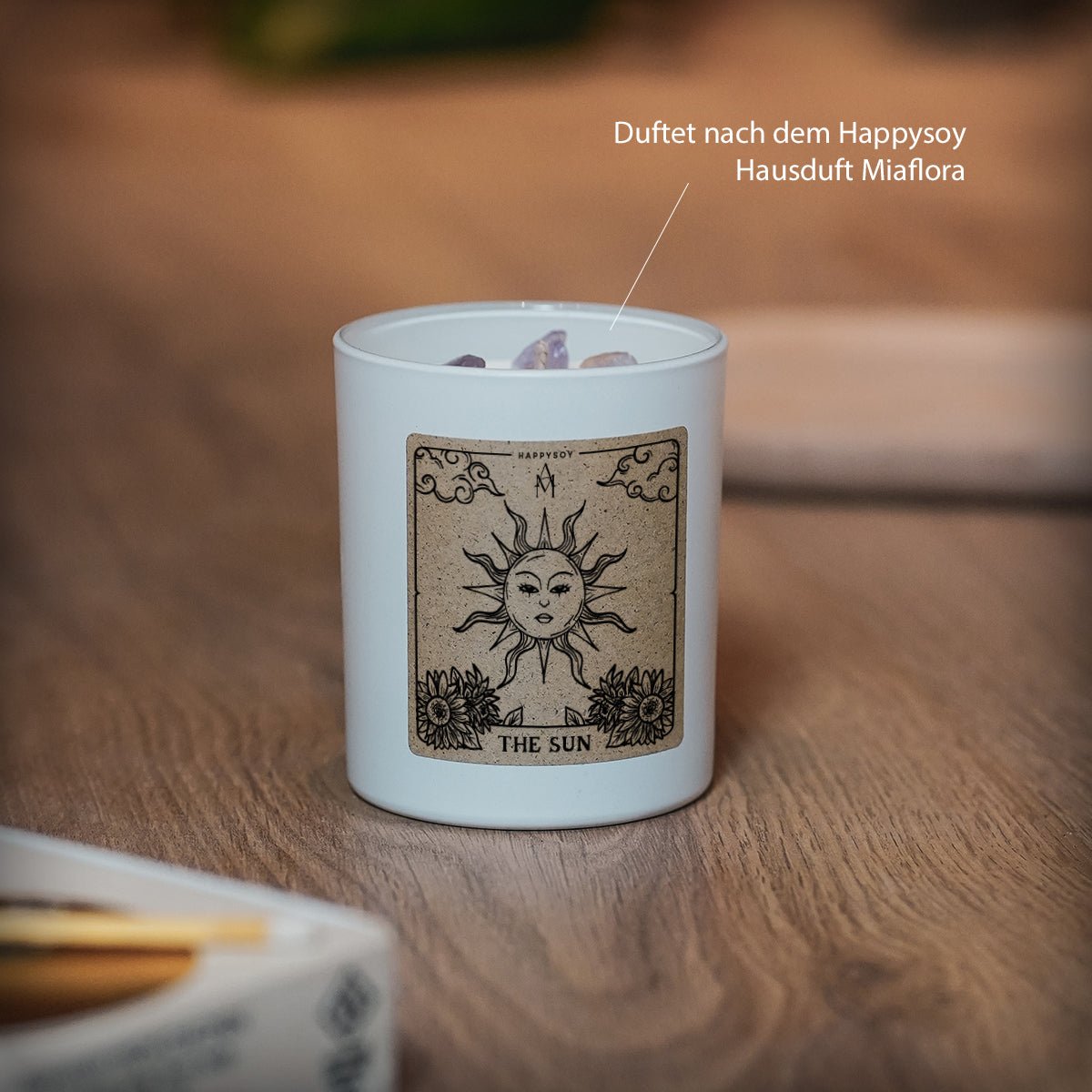 The Sun - Duftkerze mit Amethyst und Rosenblättern - Alycia Marie x Happysoy - Happysoy®
